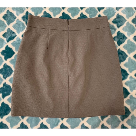 TRINA TURK Gray Textured Skirt - Picture 3 of 4